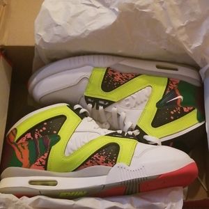 New Nike Air Tech Challenge Hybrid Volt